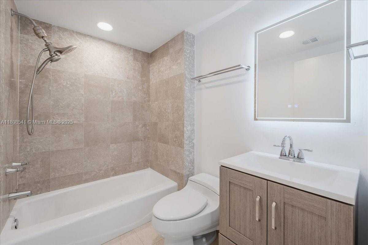 Small Image of 2127 BRICKELL AVE #2302, Miami Number 40