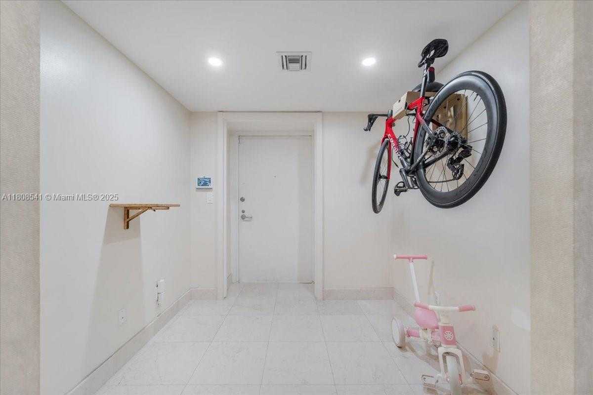 Small Image of 2127 BRICKELL AVE #2302, Miami Number 45
