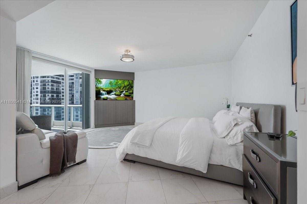 Small Image of 2127 BRICKELL AVE #2302, Miami Number 52