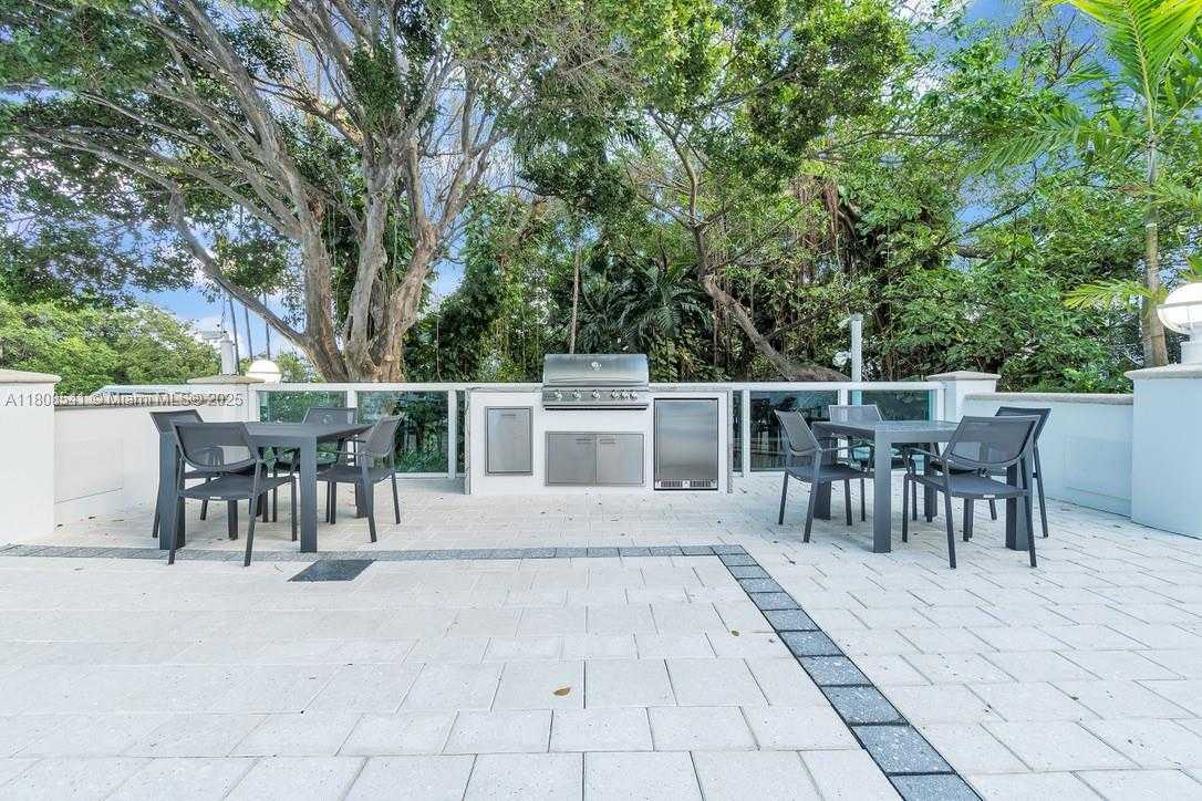 Small Image of 2127 BRICKELL AVE #2302, Miami Number 82