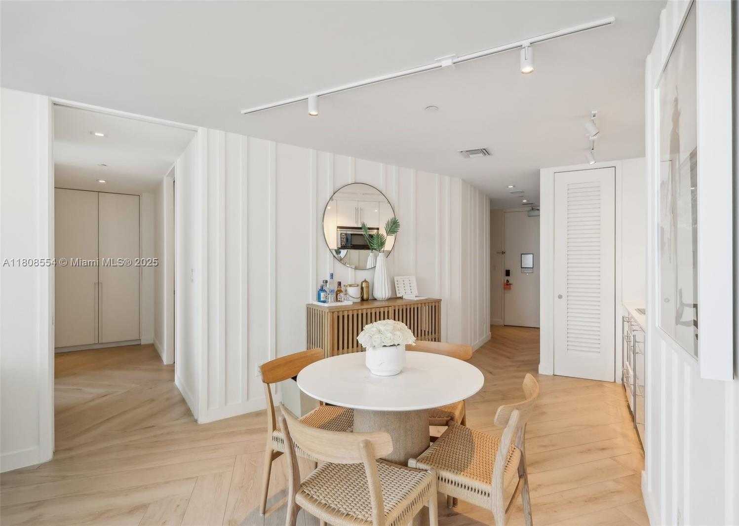 Small Image of 2201 COLLINS AVE #1511, Miami Beach Number 10