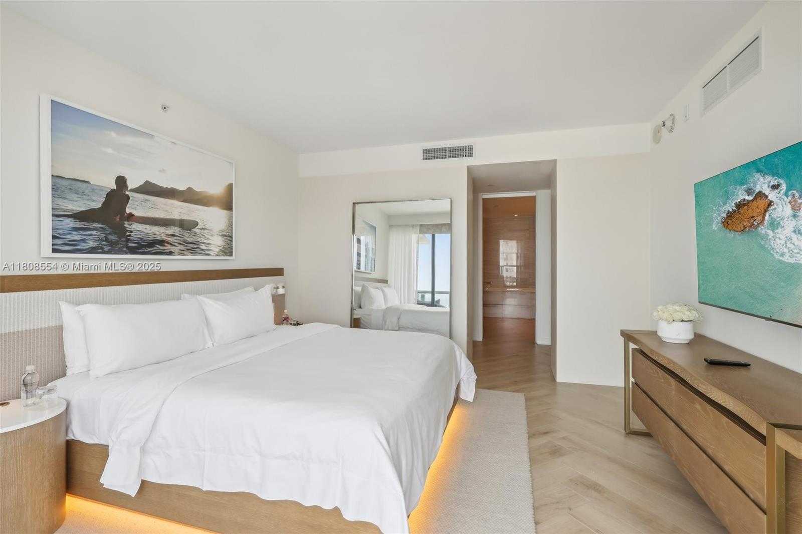 Small Image of 2201 COLLINS AVE #1511, Miami Beach Number 16