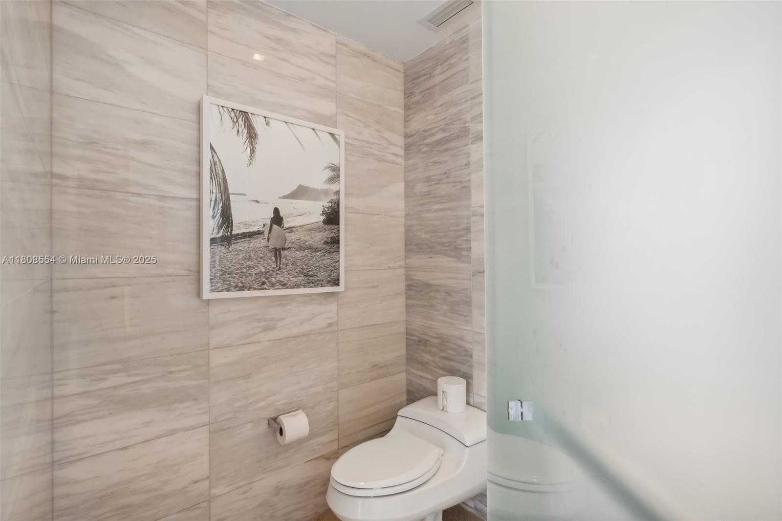 Small Image of 2201 COLLINS AVE #1511, Miami Beach Number 27
