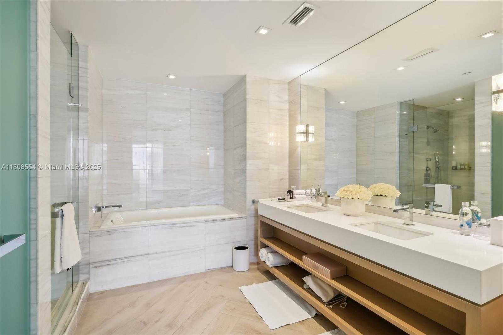 Small Image of 2201 COLLINS AVE #1511, Miami Beach Number 30