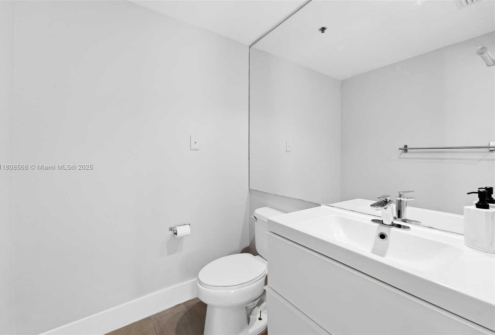 Small Image of 3245 NORTH EAST 184TH ST #13402, Aventura Number 12