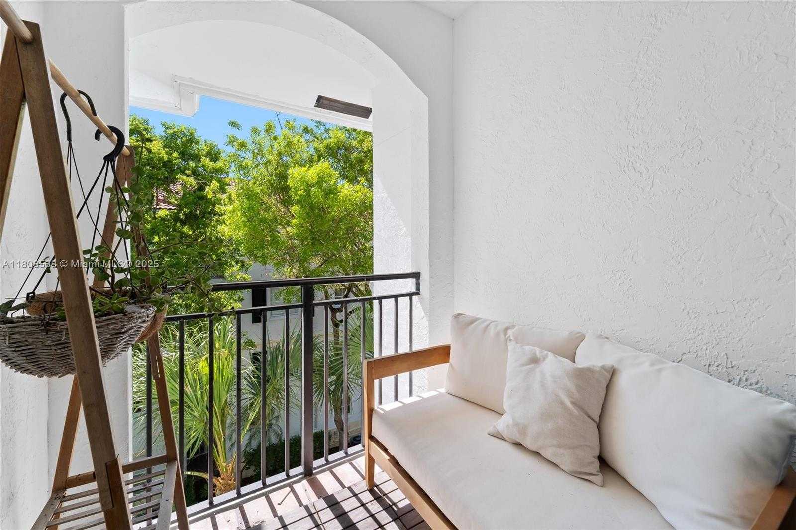 Small Image of 3245 NORTH EAST 184TH ST #13402, Aventura Number 16