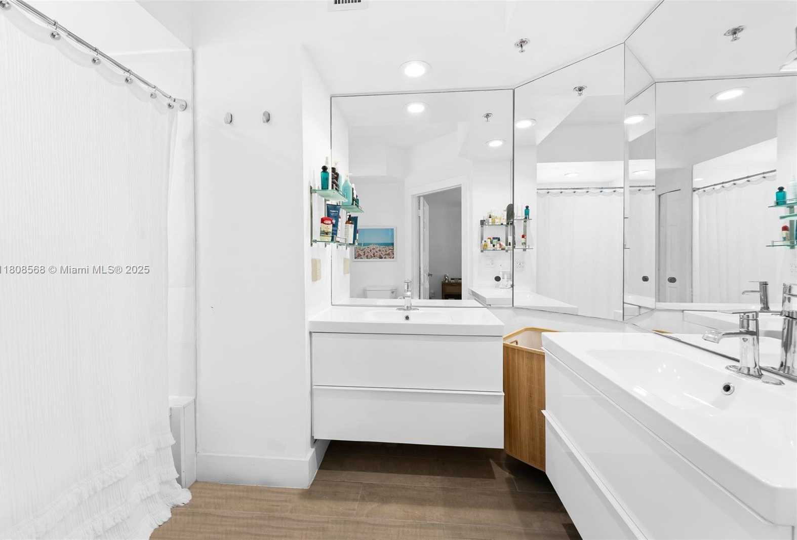 Small Image of 3245 NORTH EAST 184TH ST #13402, Aventura Number 22