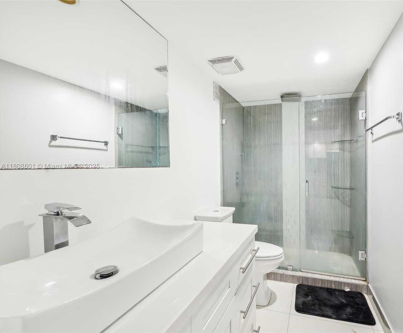 Small Image of 1351 NORTH EAST MIAMI GARDENS DR #1111E, Miami Number 10