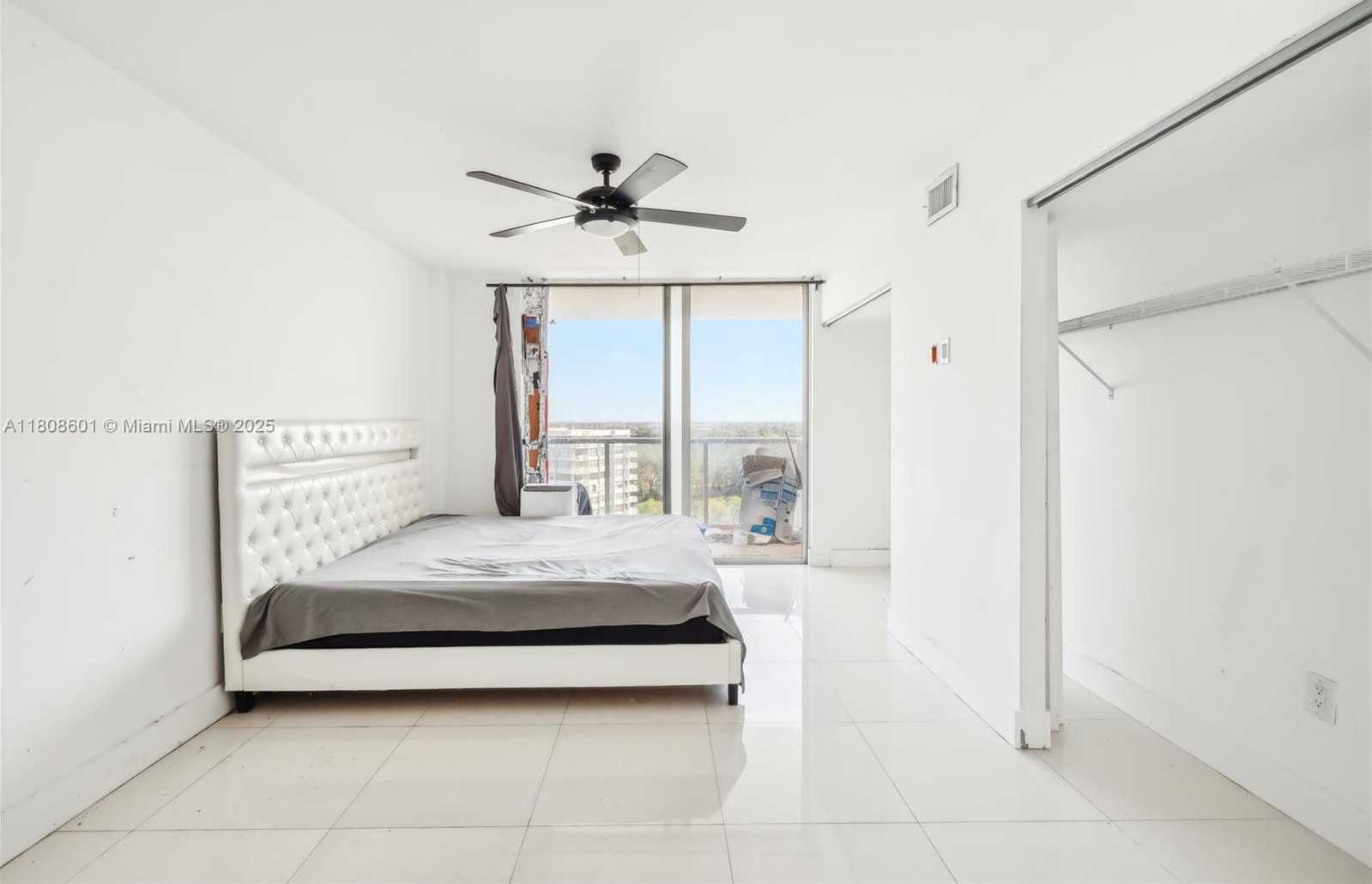Small Image of 1351 NORTH EAST MIAMI GARDENS DR #1111E, Miami Number 12