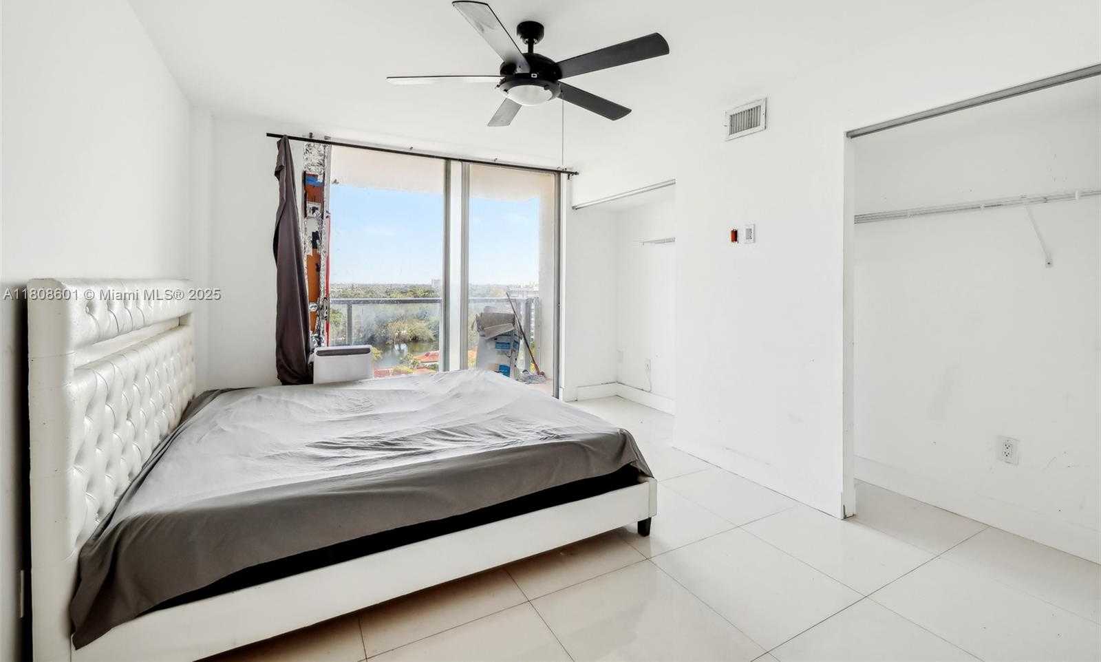Small Image of 1351 NORTH EAST MIAMI GARDENS DR #1111E, Miami Number 13