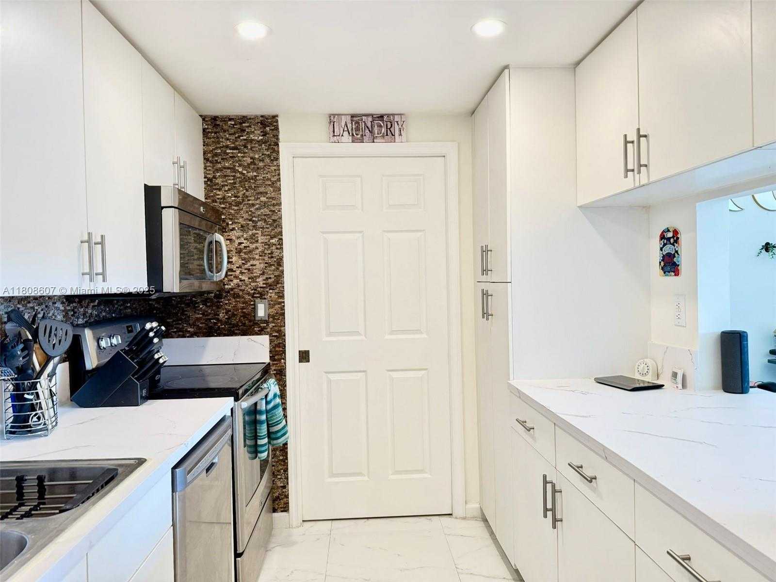 Small Image of 9725 NORTH WEST 52ND ST #421, Doral Number 45