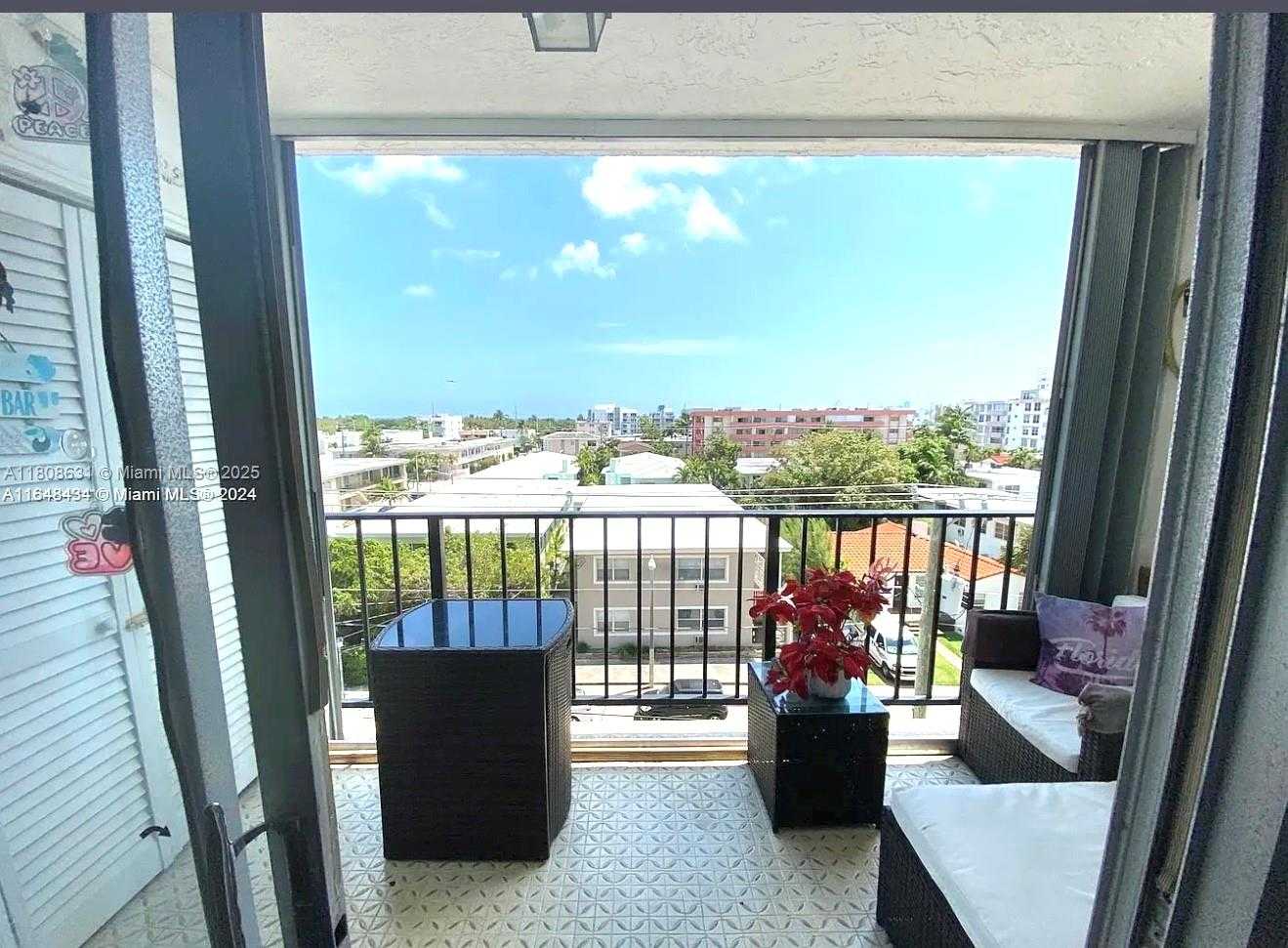 Small Image of 7850 BYRON AVENUE #506, Miami Beach Number 4