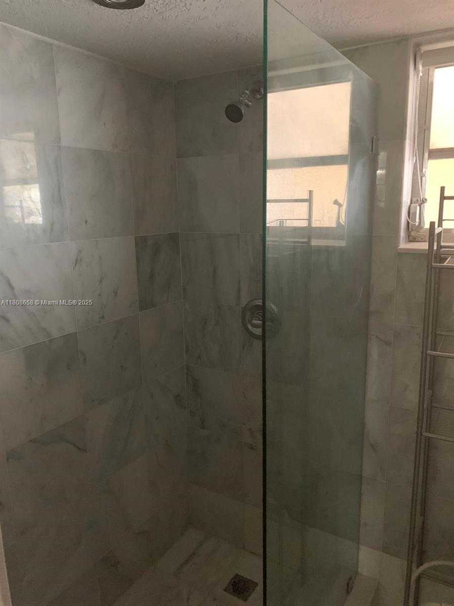 Small Image of 8810 FONTAINEBLEAU BLVD #104, Miami Number 5