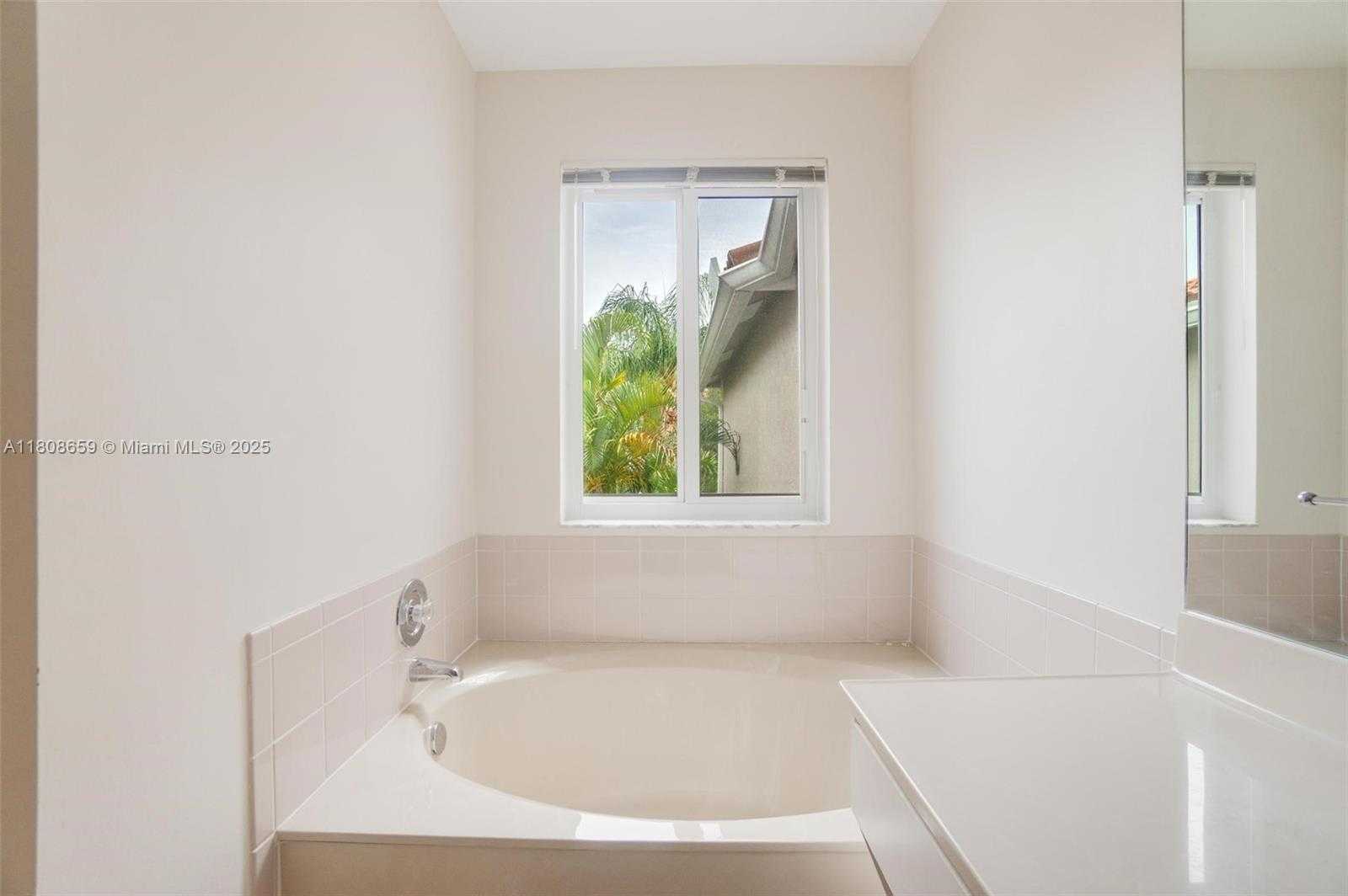 Small Image of 1270 WEEPING WILLOW WAY, Hollywood Number 19