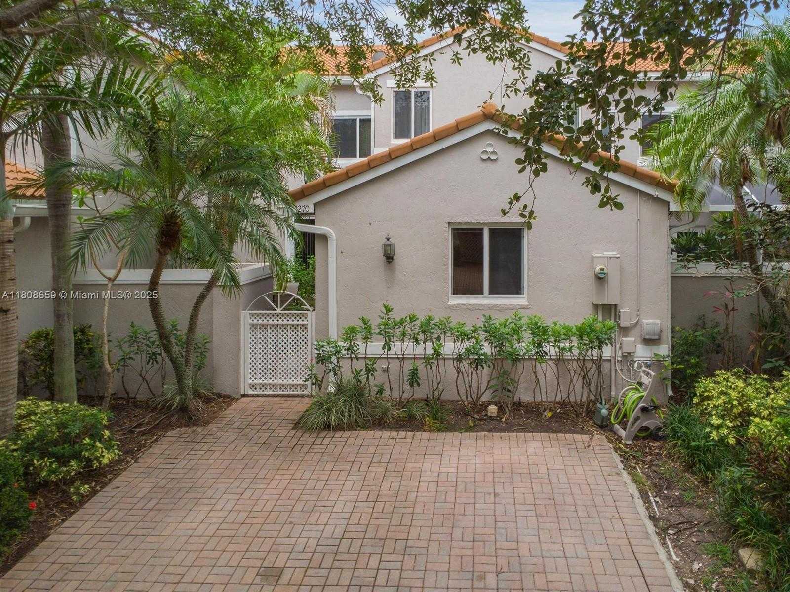 Small Image of 1270 WEEPING WILLOW WAY, Hollywood Number 2