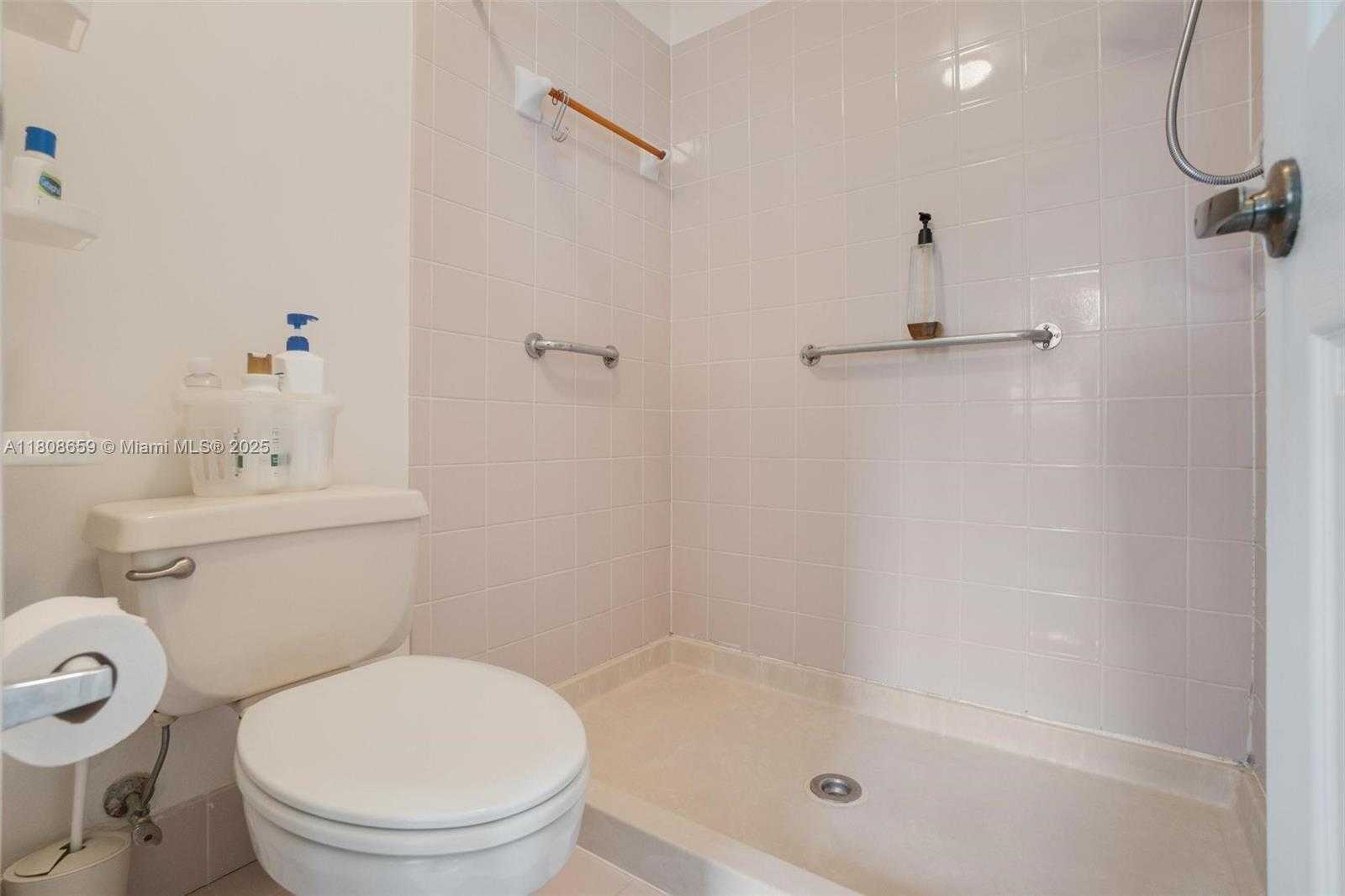 Small Image of 1270 WEEPING WILLOW WAY, Hollywood Number 20
