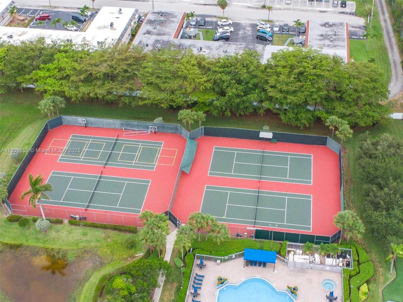 Small Image of 1270 WEEPING WILLOW WAY, Hollywood Number 28