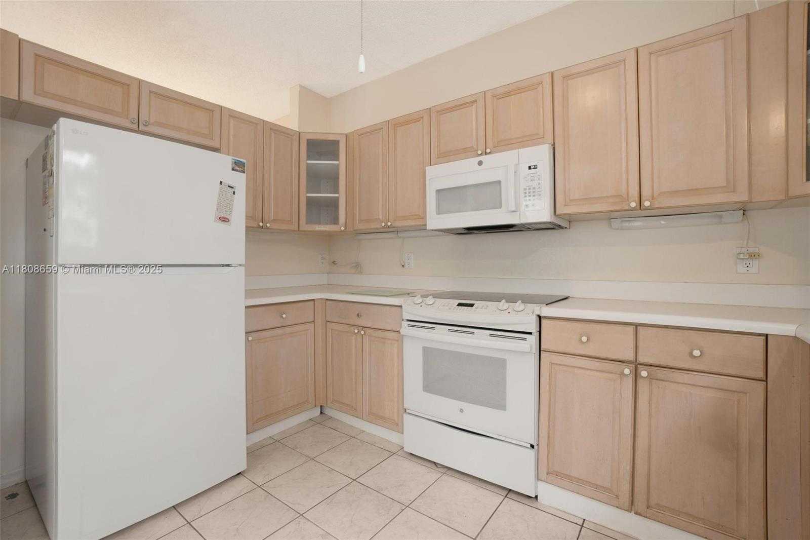 Small Image of 1270 WEEPING WILLOW WAY, Hollywood Number 5