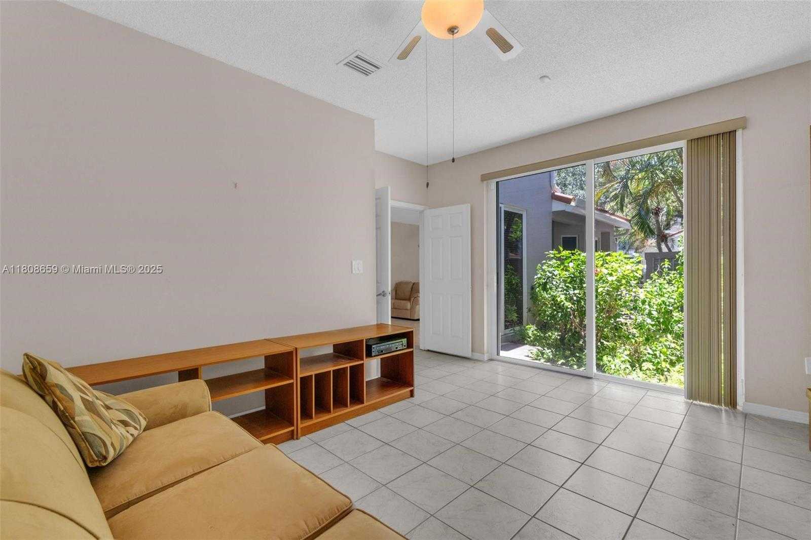 Small Image of 1270 WEEPING WILLOW WAY, Hollywood Number 8