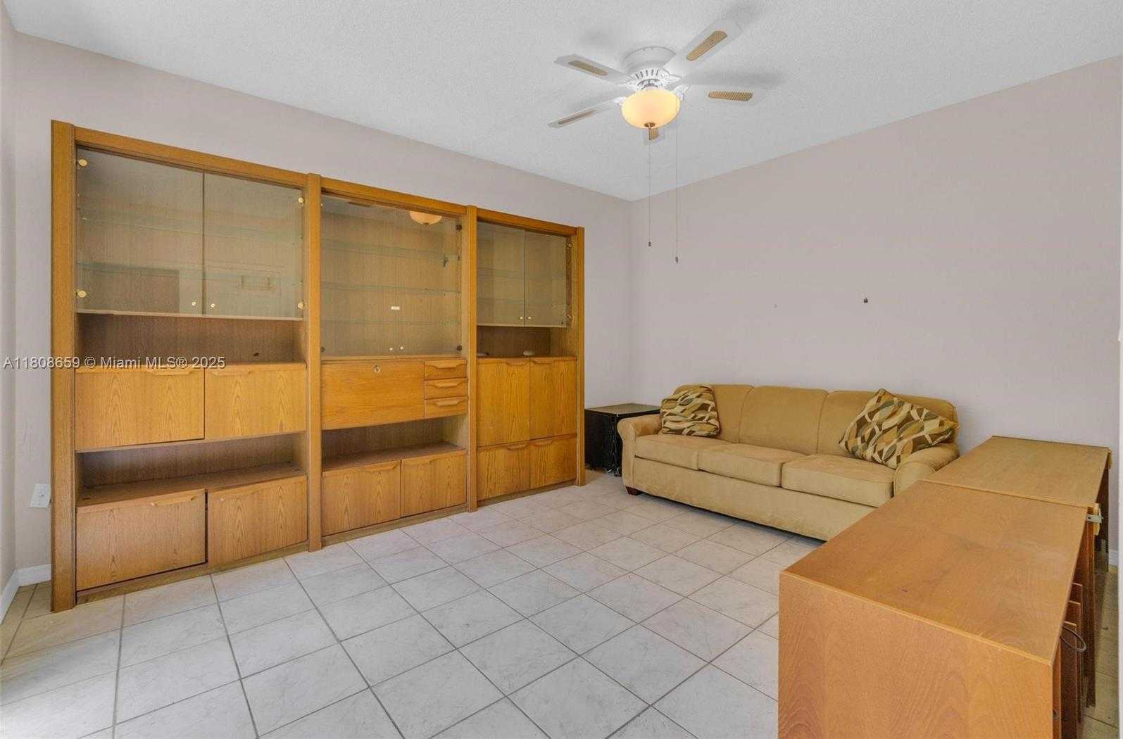 Small Image of 1270 WEEPING WILLOW WAY, Hollywood Number 9