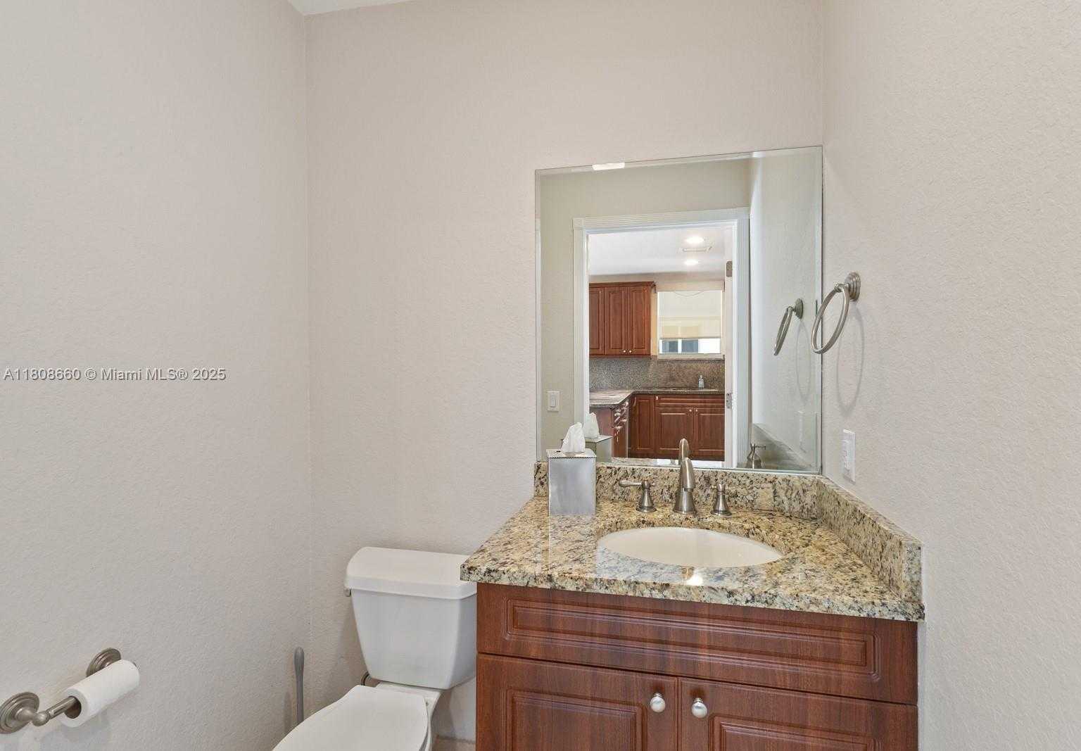 Small Image of 2922 CATALINA ST #2922, Miami Number 28