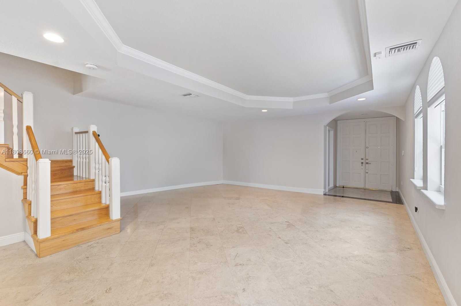 Small Image of 2922 CATALINA ST #2922, Miami Number 3