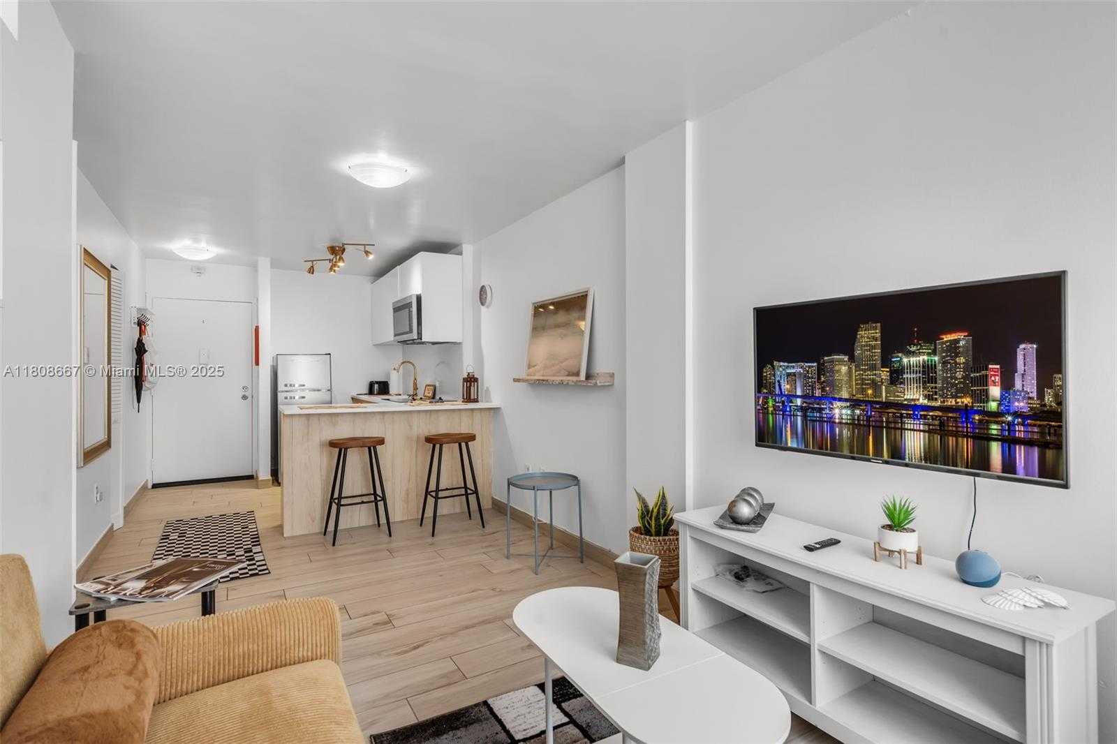 Small Image of 710 WASHINGTON AVE #323, Miami Beach Number 10