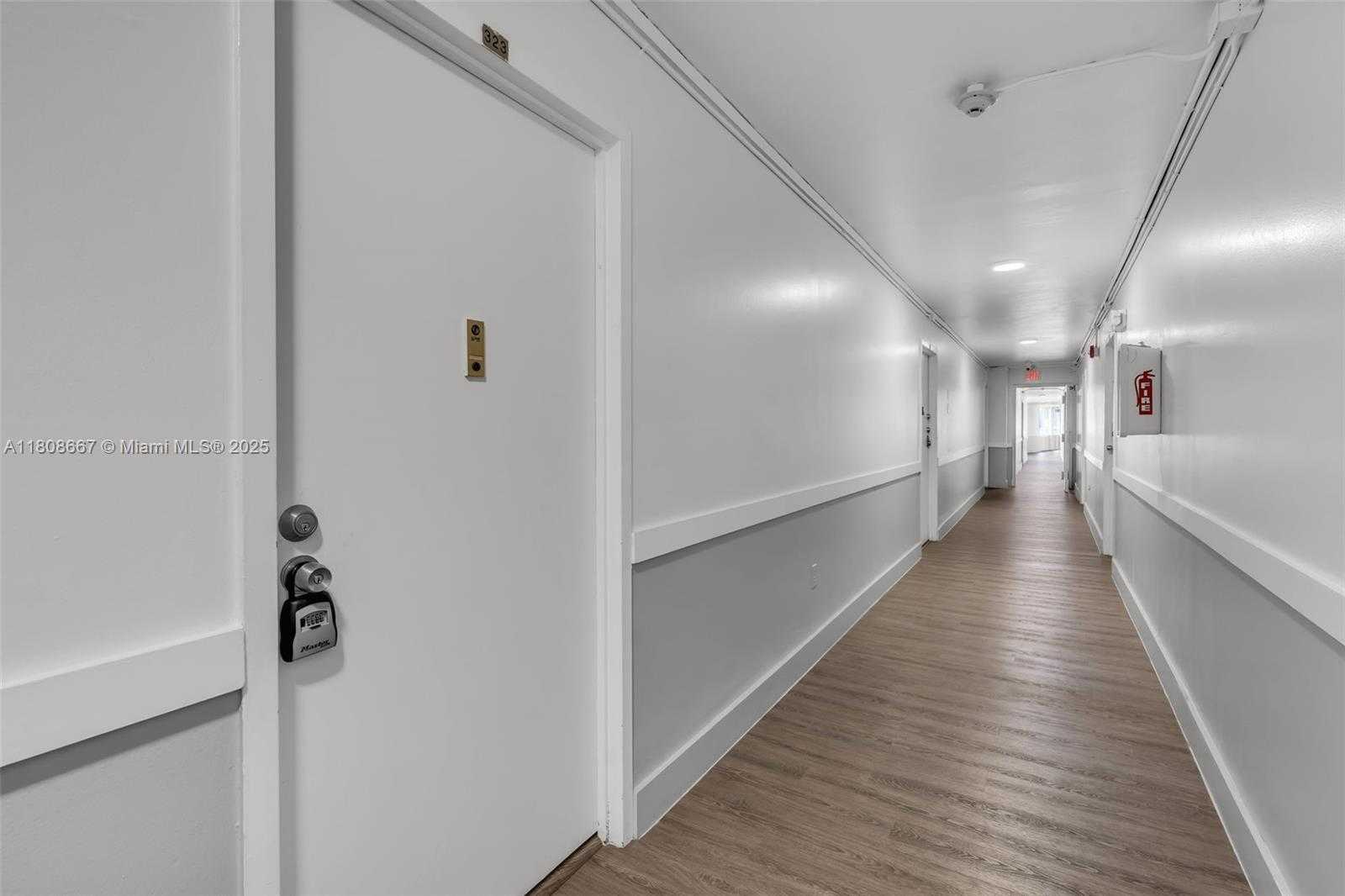 Small Image of 710 WASHINGTON AVE #323, Miami Beach Number 14