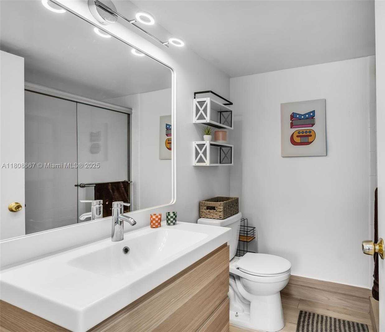 Small Image of 710 WASHINGTON AVE #323, Miami Beach Number 8