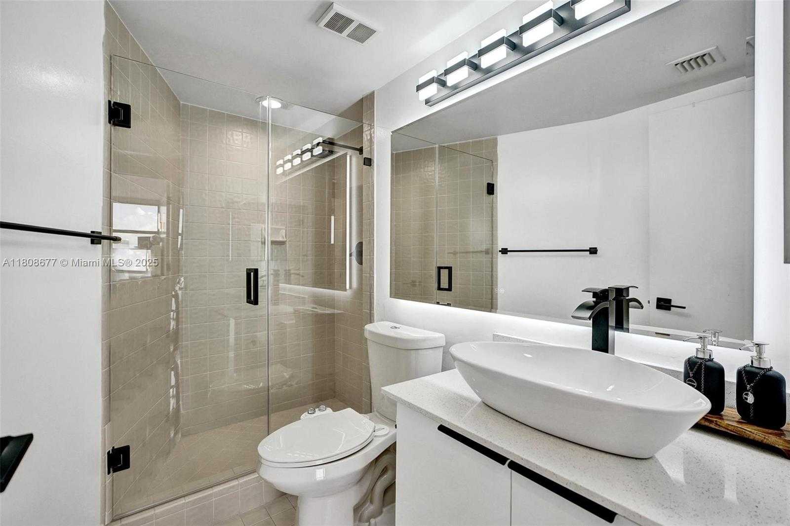 Small Image of 1000 WEST ISLAND BLVD #611, Aventura Number 20