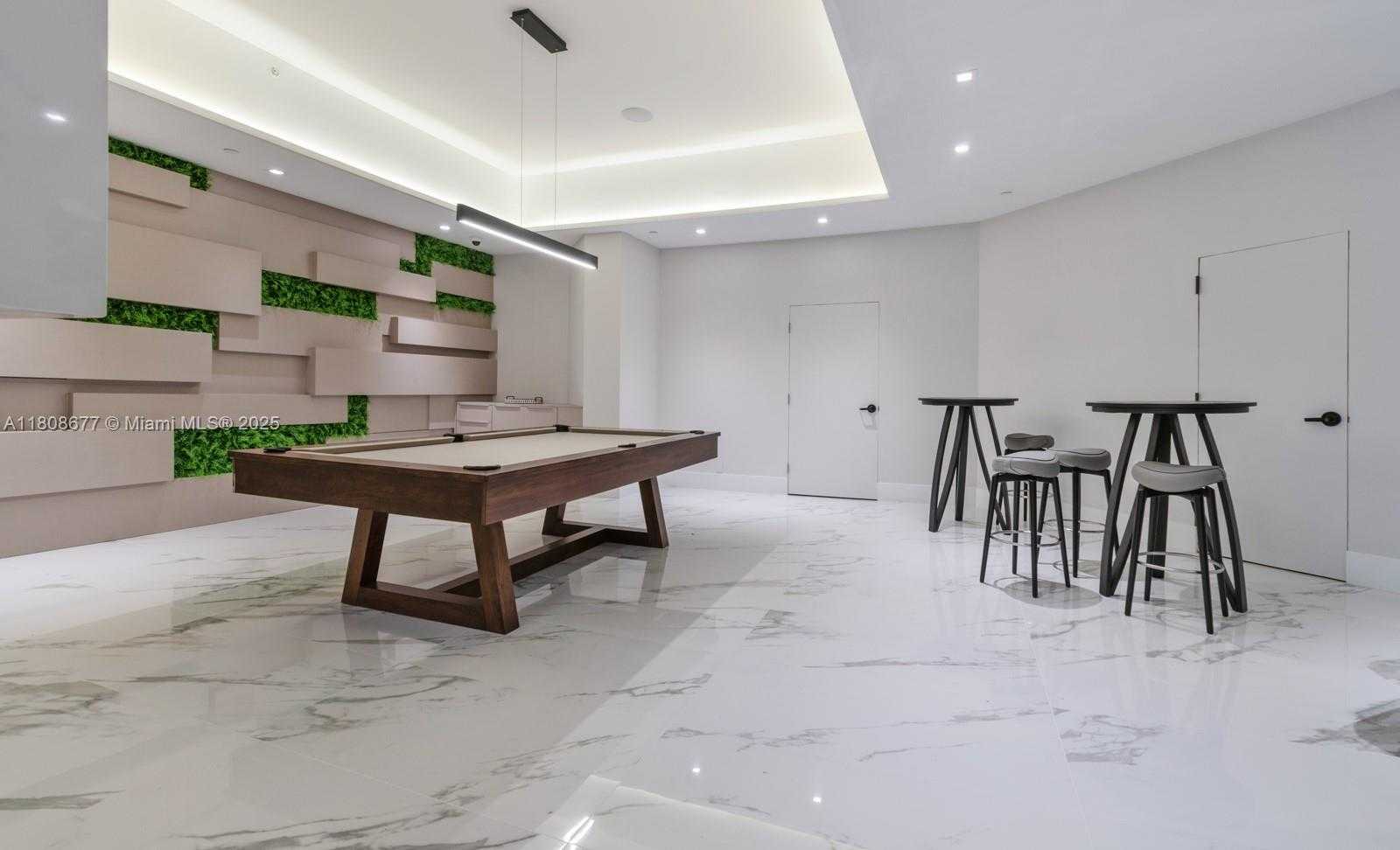 Small Image of 1000 WEST ISLAND BLVD #611, Aventura Number 42