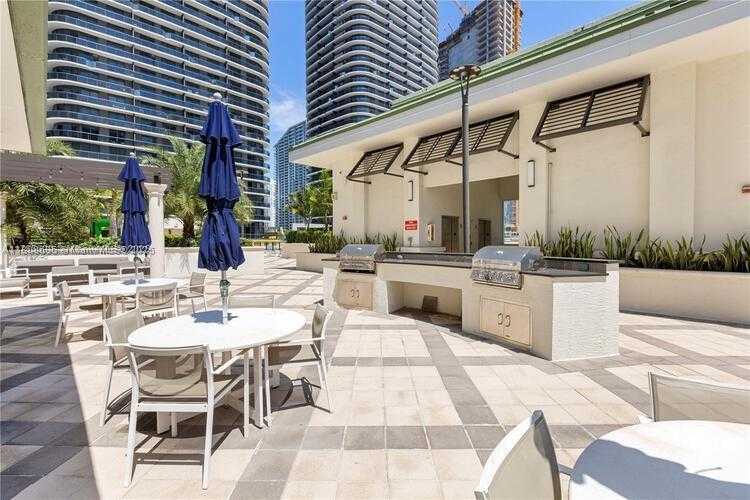 Small Image of 999 1ST AVE #2707, Miami Number 32