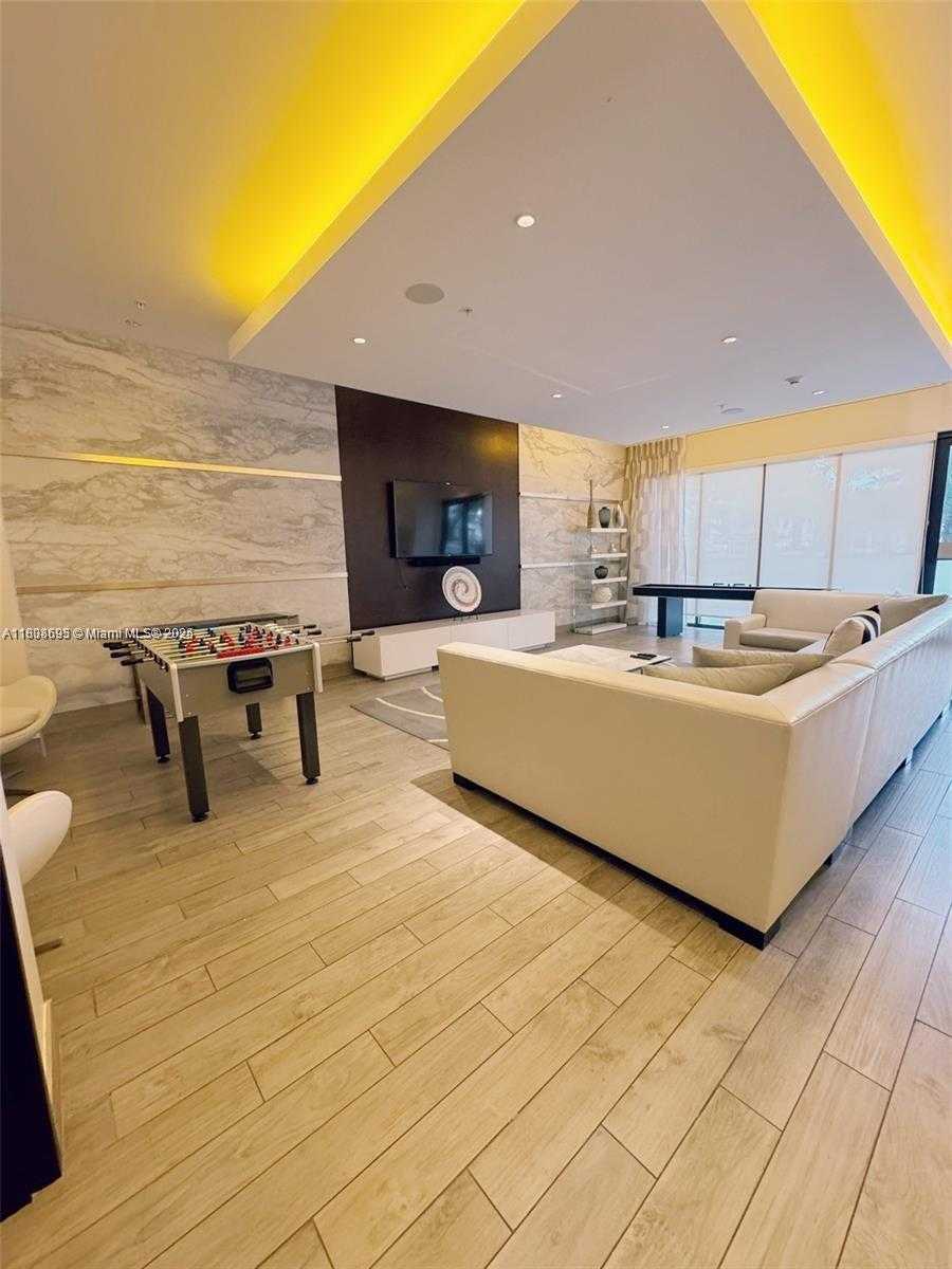 Small Image of 999 1ST AVE #2707, Miami Number 35