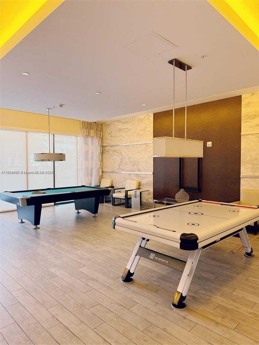 Small Image of 999 1ST AVE #2707, Miami Number 40