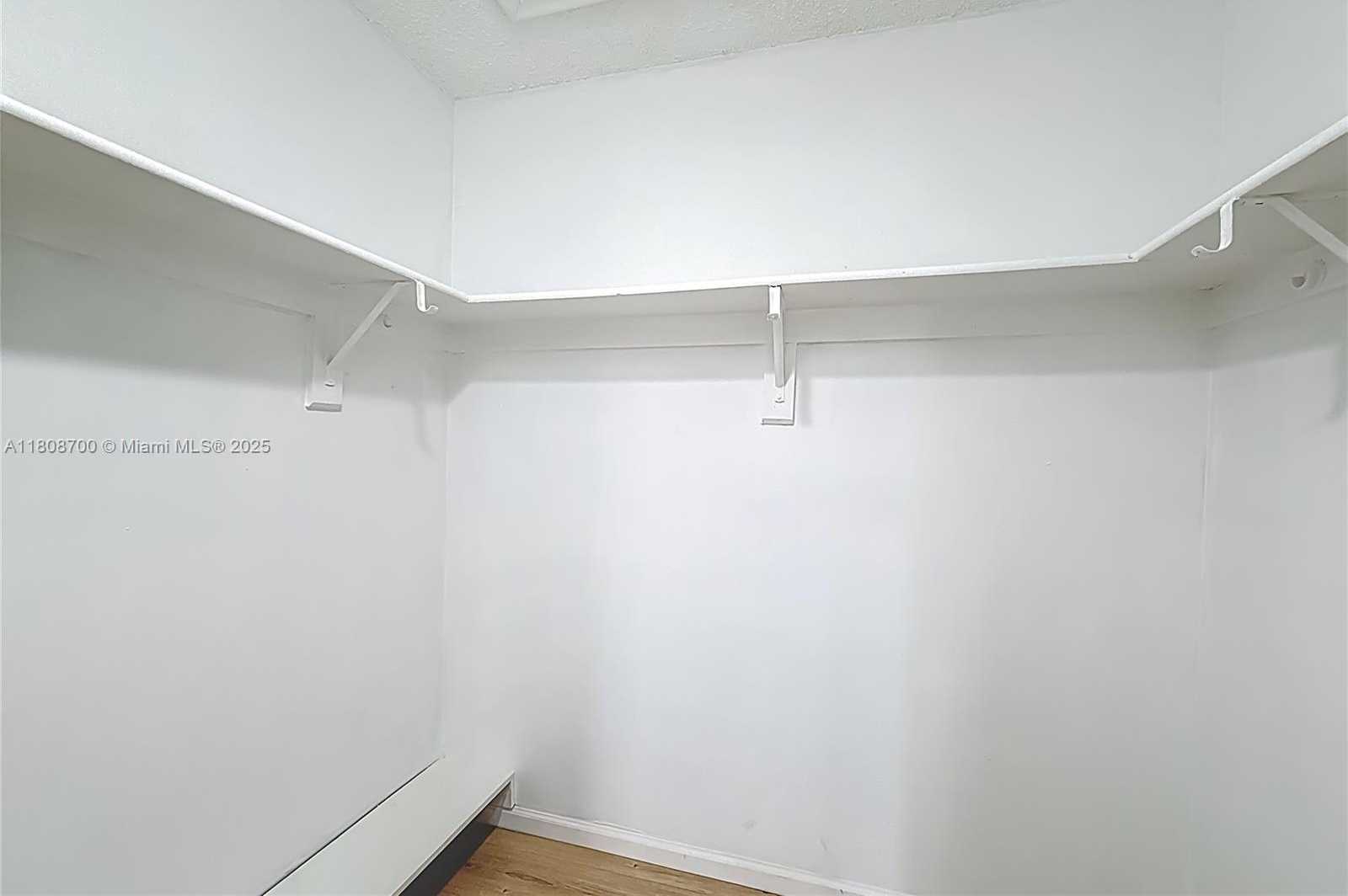 Small Image of 5003 SOUTH WEST 139TH CT, Miami Number 18