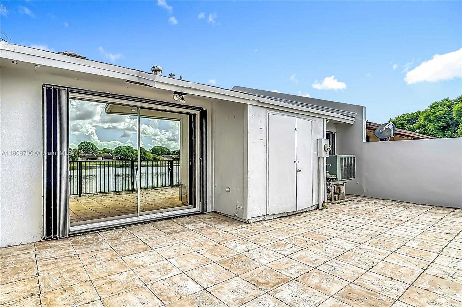 Small Image of 5003 SOUTH WEST 139TH CT, Miami Number 20