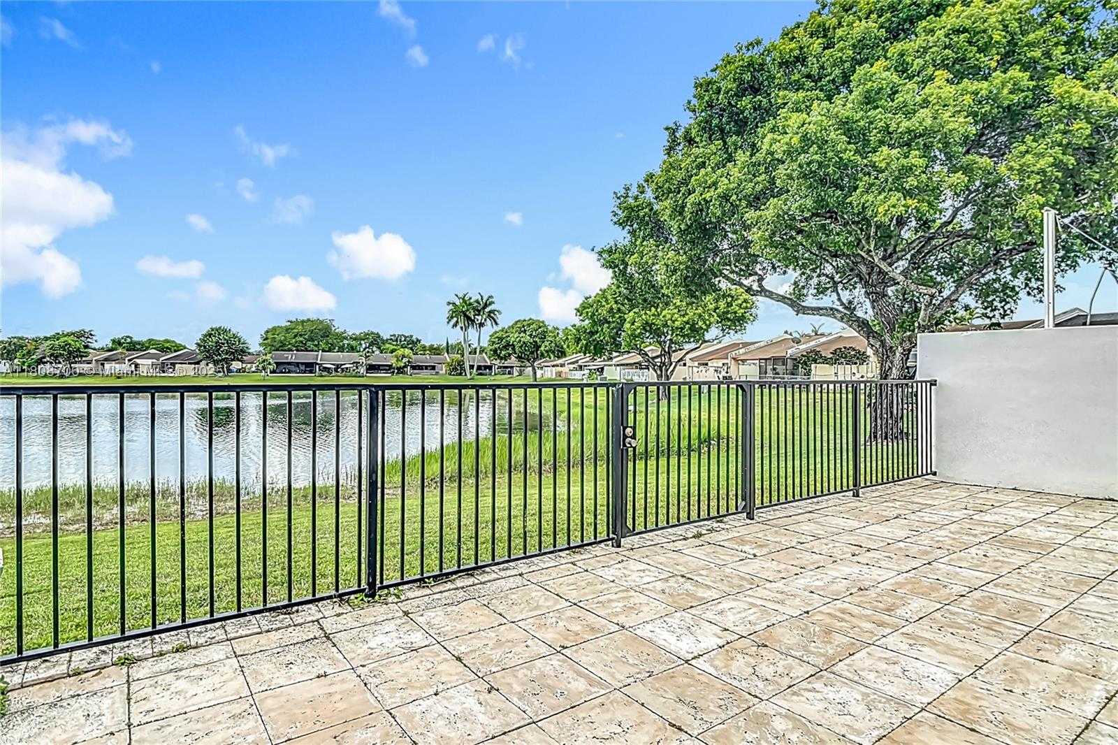 Small Image of 5003 SOUTH WEST 139TH CT, Miami Number 21