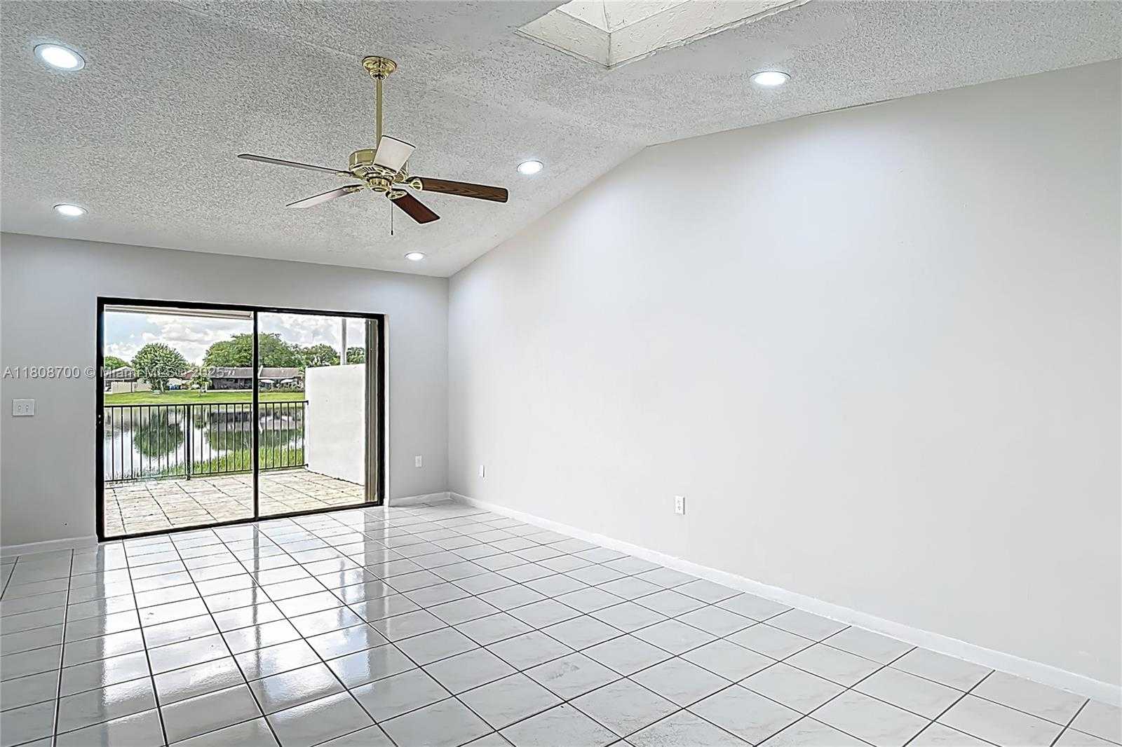 Small Image of 5003 SOUTH WEST 139TH CT, Miami Number 5