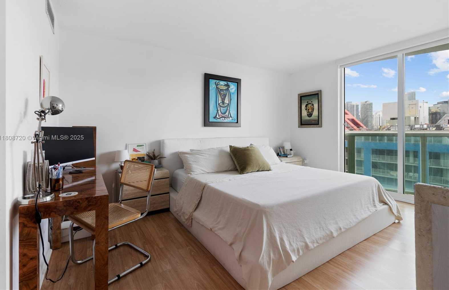 Small Image of 2101 Brickell Ave, Miami, FL 33129, USA Number 10