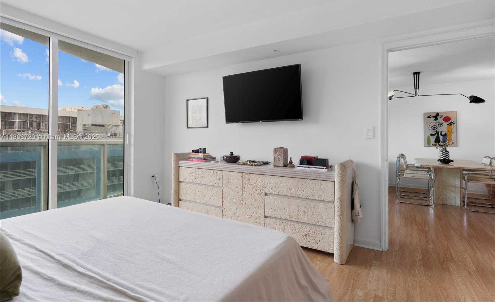 Small Image of 2101 Brickell Ave, Miami, FL 33129, USA Number 11