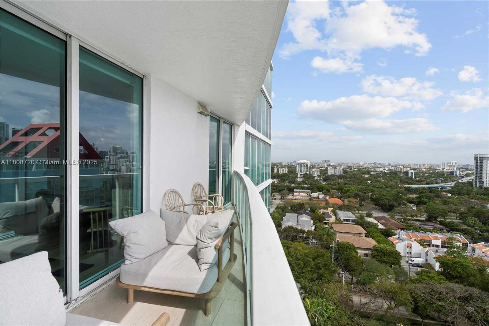 Small Image of 2101 Brickell Ave, Miami, FL 33129, USA Number 17