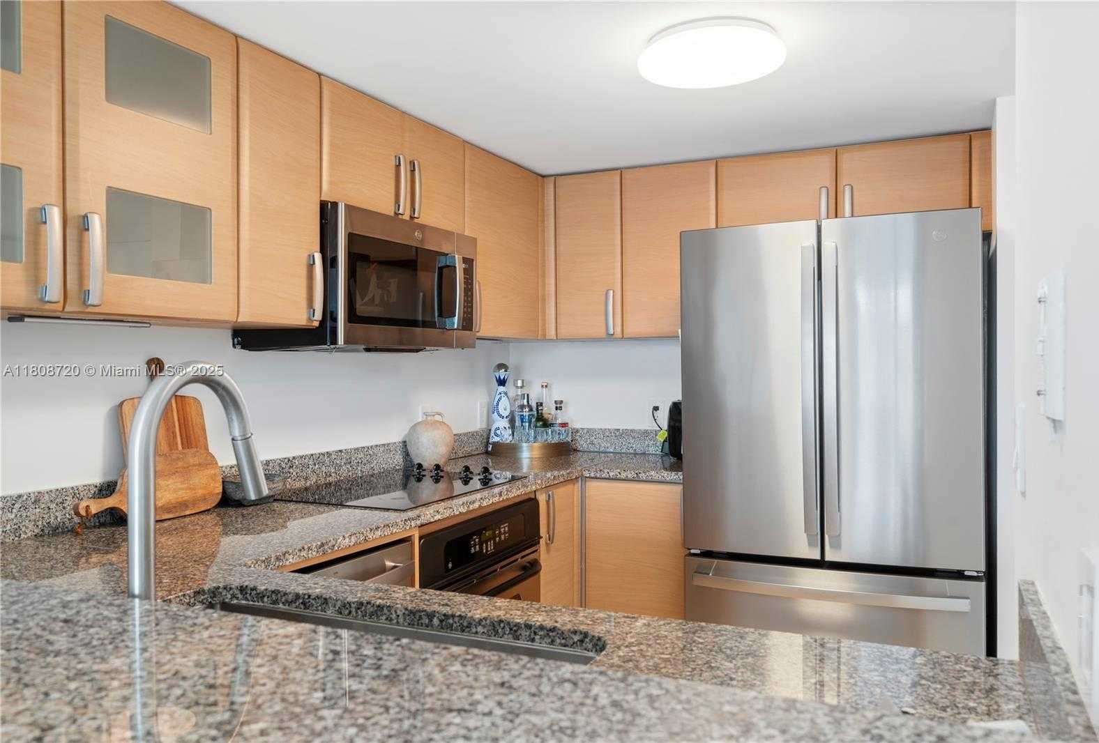 Small Image of 2101 Brickell Ave, Miami, FL 33129, USA Number 8