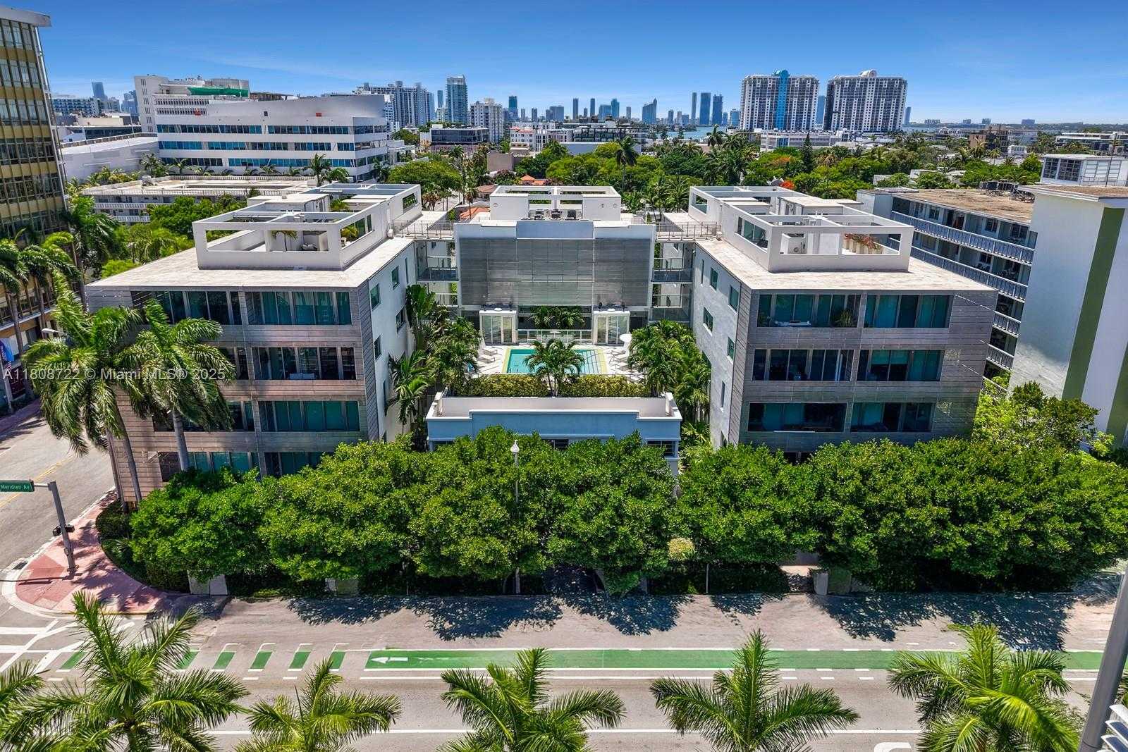 Small Image of 1700 MERIDIAN AVE #304, Miami Beach Number 13