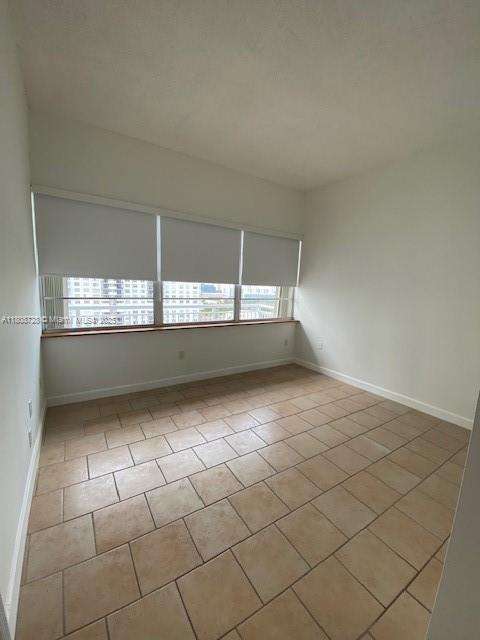 Small Image of 18061 BISCAYNE BLVD #PH02, Aventura Number 21