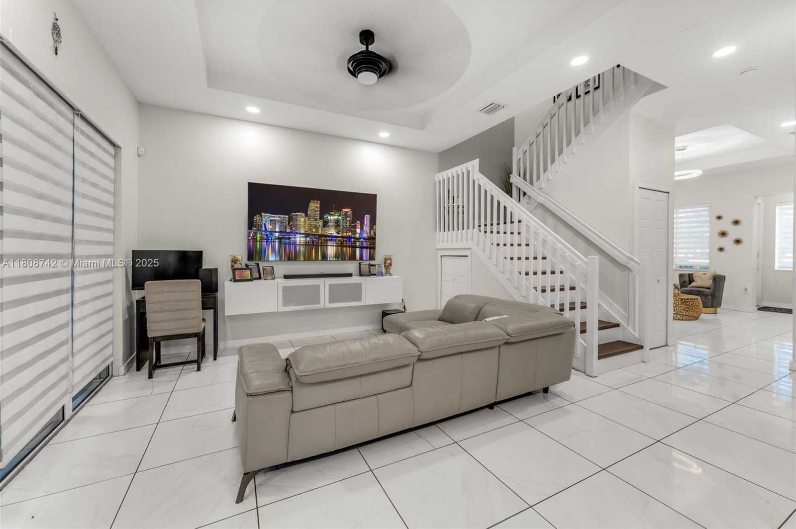 Small Image of 17612 SOUTH WEST 153RD AVE, Miami Number 11