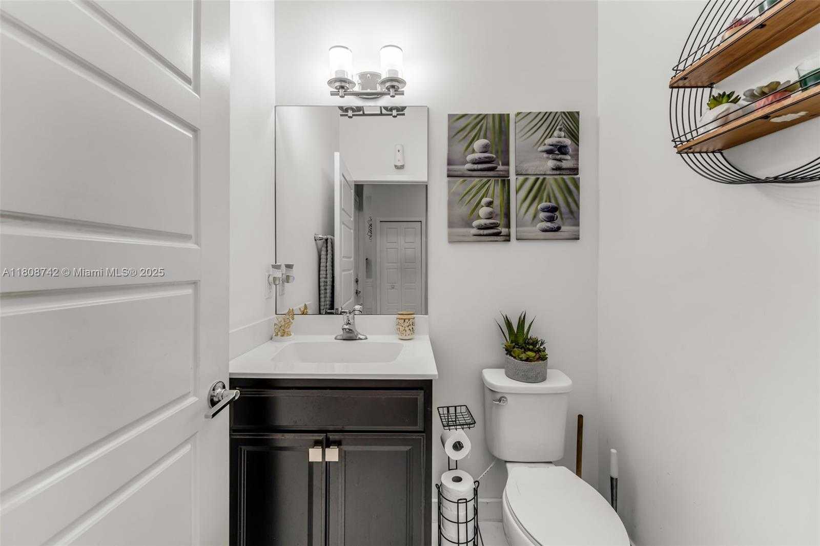 Small Image of 17612 SOUTH WEST 153RD AVE, Miami Number 12