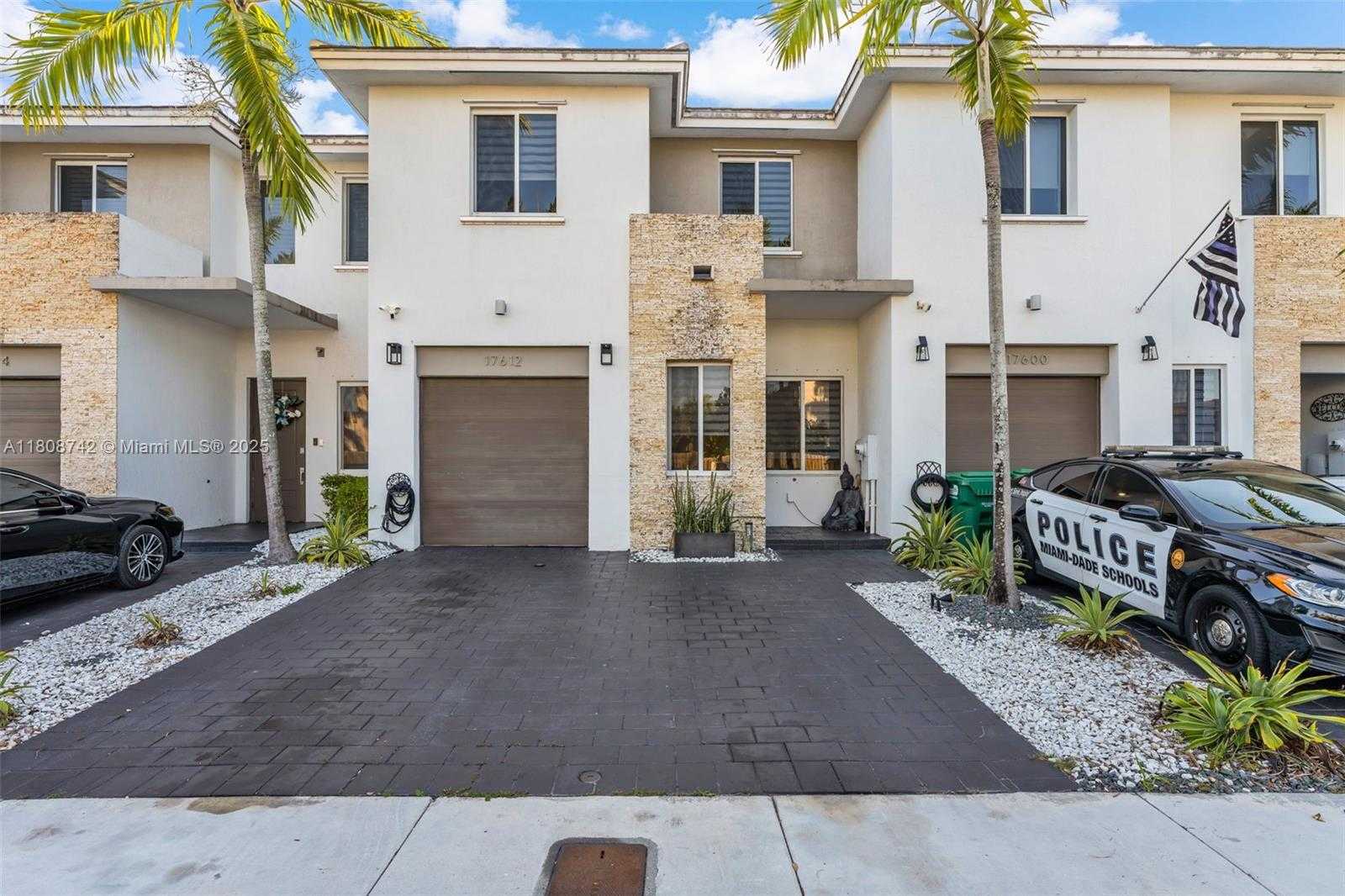 Small Image of 17612 SOUTH WEST 153RD AVE, Miami Number 2
