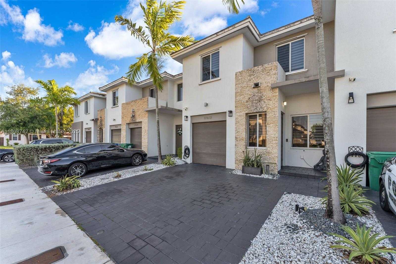 Small Image of 17612 SOUTH WEST 153RD AVE, Miami Number 3