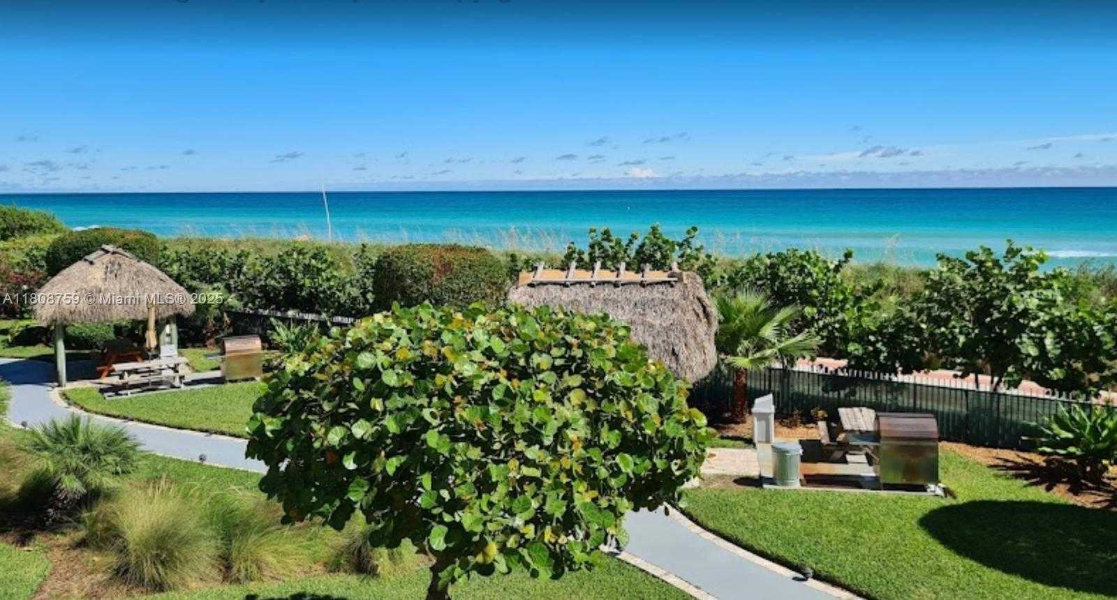 Small Image of 6423 COLLINS AVE #1001, Miami Beach Number 26
