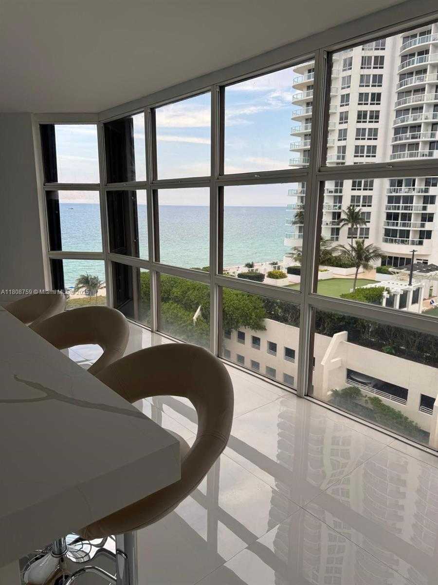Small Image of 6423 COLLINS AVE #1001, Miami Beach Number 5